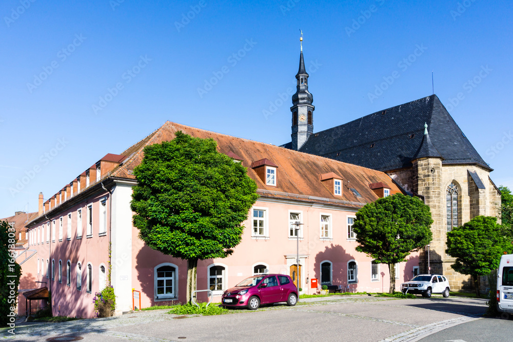 Ehemaloge Klosterkirche St. Maria Himmelkron Kirche bei blauen Himmel