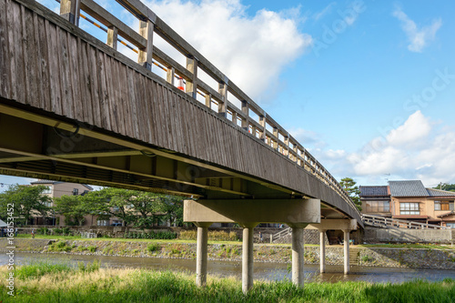 古都金沢　浅野川に架かる梅ノ橋 © mtaira