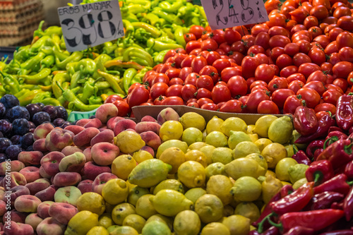 Fototapeta Naklejka Na Ścianę i Meble -  Fresh product of fruit and vegetable in Central Market Hall, Budapest, Hungary