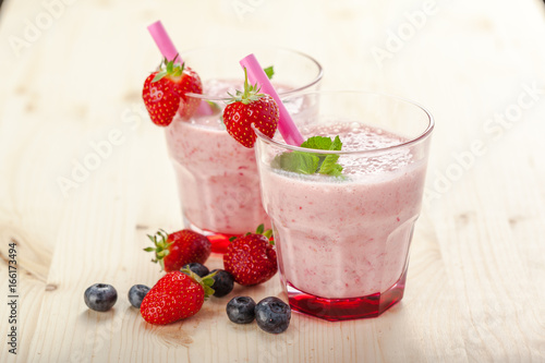 healthy berry smoothie in glass