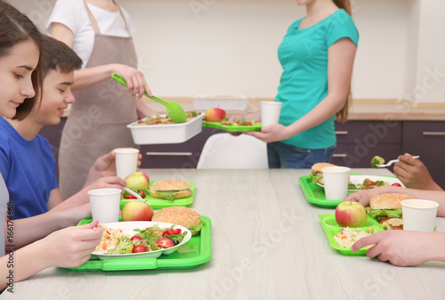 Children sitting at table i...