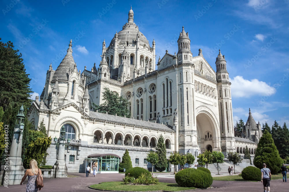 Naklejka premium Monument