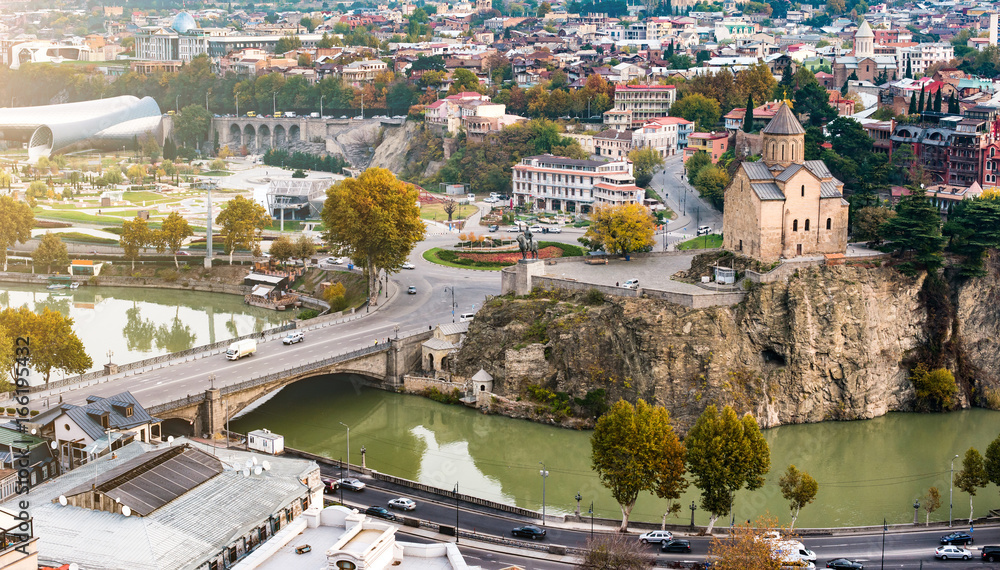 Fototapeta premium beautiful view of Narikala fortress and Tbilisi in Georgia