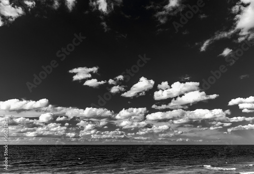 wolken über dem Meer