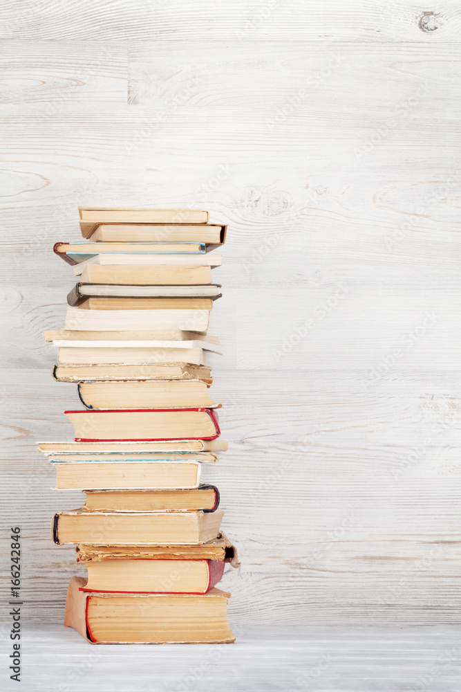 Obraz premium Stack of old books