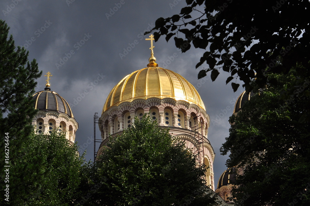 Fototapeta premium Igreja ortodoxa, Riga, Letónia, agosto de 2016.
