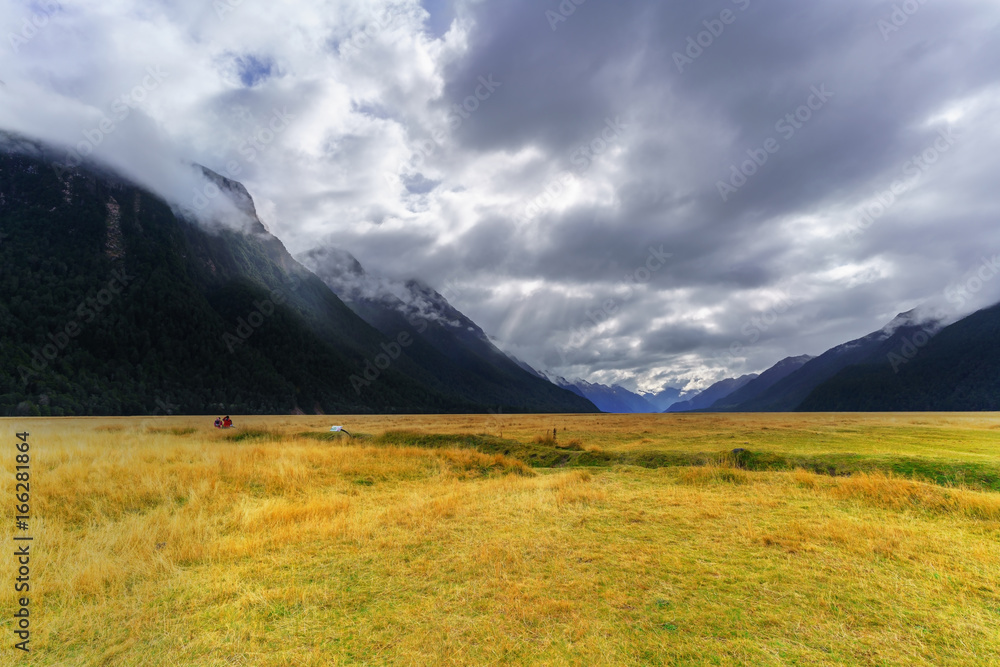 The stunning scenery at Knobs Flat of Eglinton Valley viewpoint on the