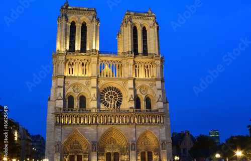 Notre Dame in Paris by night