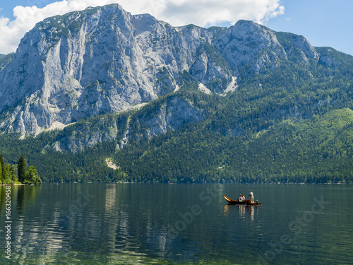 Österreich, Steiermark, Altausse, hinten die .Trisselwand, Altausseeer See