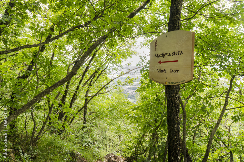 Trail mark on the path to Smarna gora, a popular hike from Ljubljana. Trail mark on the path to Smarna gora, a popular hike from Ljubljana.