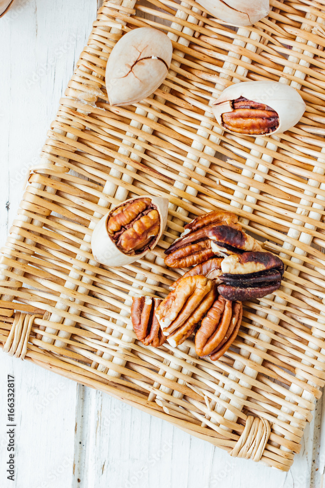Natural pecan nuts