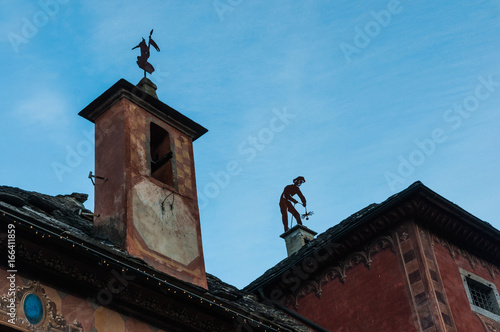 Statue di spazzacamini in ferro battuto