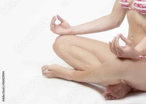 frau beim yoga