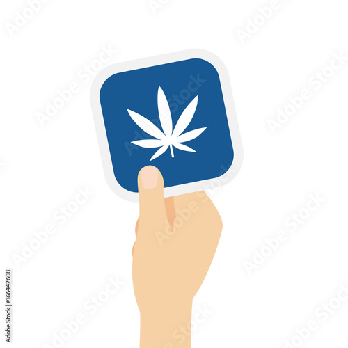 Hand hält Bierdeckel mit Hanfblatt