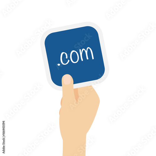 Hand hält Bierdeckel mit .com in Handschrift