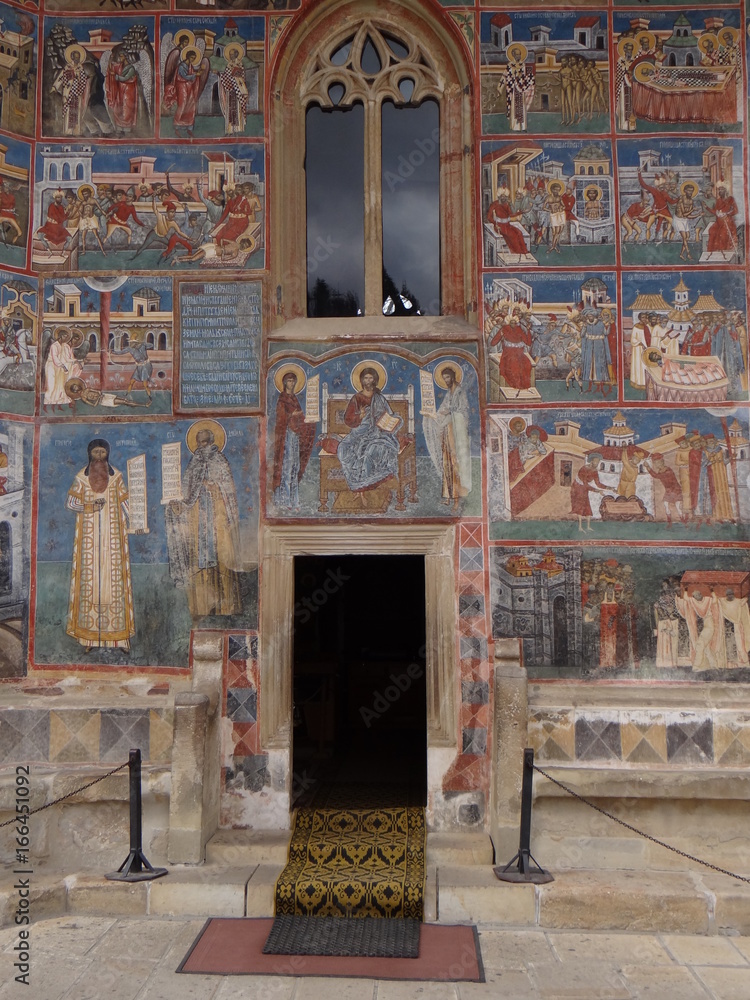 UNESCO-Kloster Voronet in Rumänien - obrazy, fototapety, plakaty 