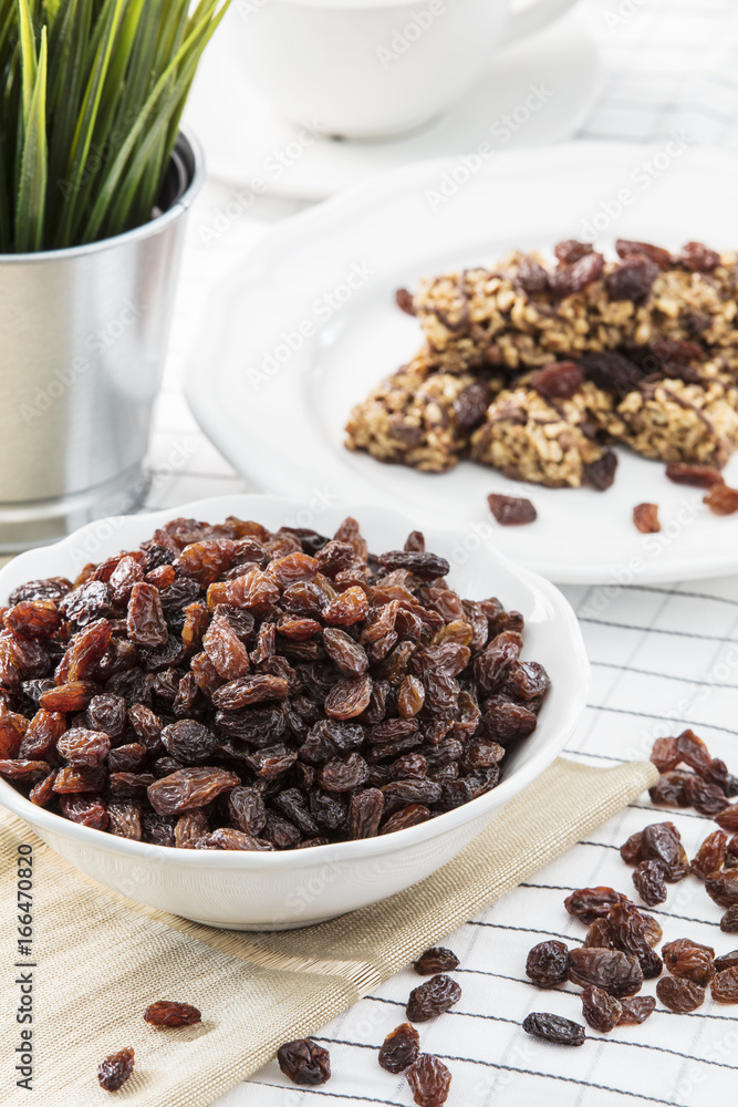 Raisins Raisins
