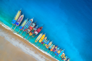 Sierkussen Luchtfoto strand Boten Oludeniz Turkije zonsopkomst dronezicht  © den-belitsky