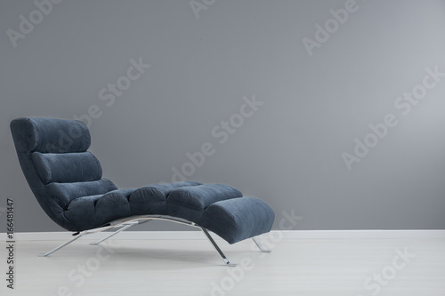 Navy blue chaise lounge Fototapeta