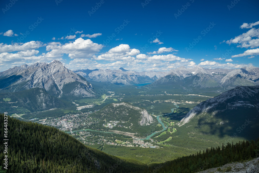 Aussicht von Sulphur Mountain bei Banff, Banff Nationalpark, Alberta Kanada