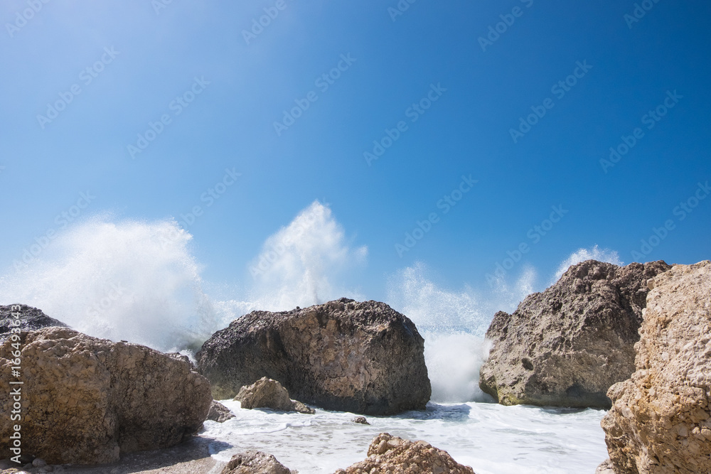 Fototapeta premium Stormy ocean striking the rocks