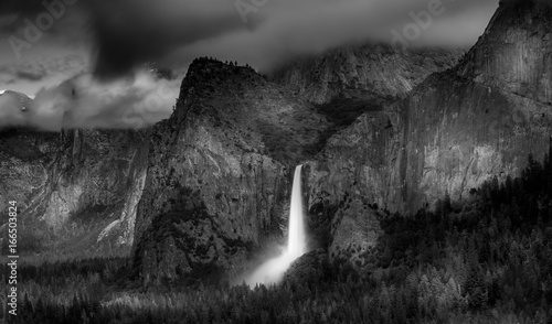 Bridalveil Fall - Yosemite