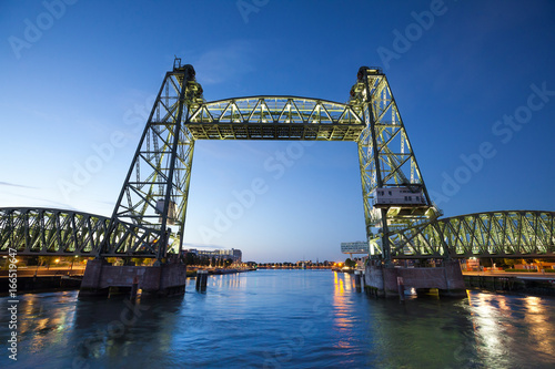De Hef bridge, Rotterdam © fotolupa