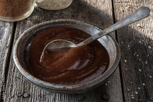 Fotografi BBQ Sauce in a Bowl
