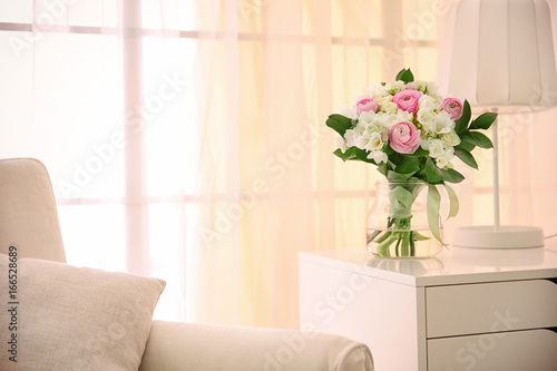 Beautiful bouquet with whit...