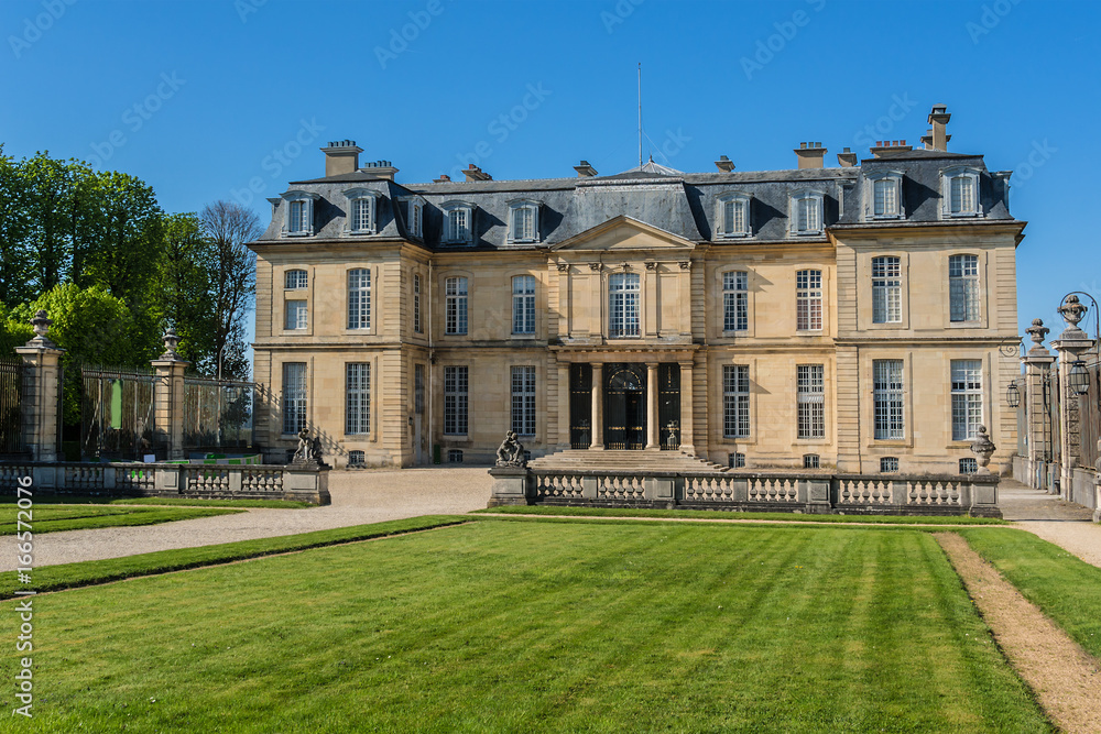Chateau de Champs-sur-Marne, built in 1699 - 1708 by Jean-Baptiste Bullet de Chamblain - superb example of Classical architecture. Champs-sur-Marne - French town in historic province of Brie.