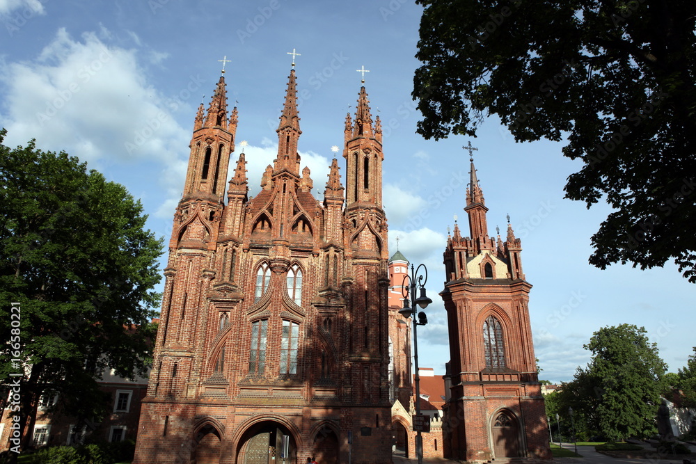 Fototapeta premium St. Anne's church in Vilnius old town, Lithuania