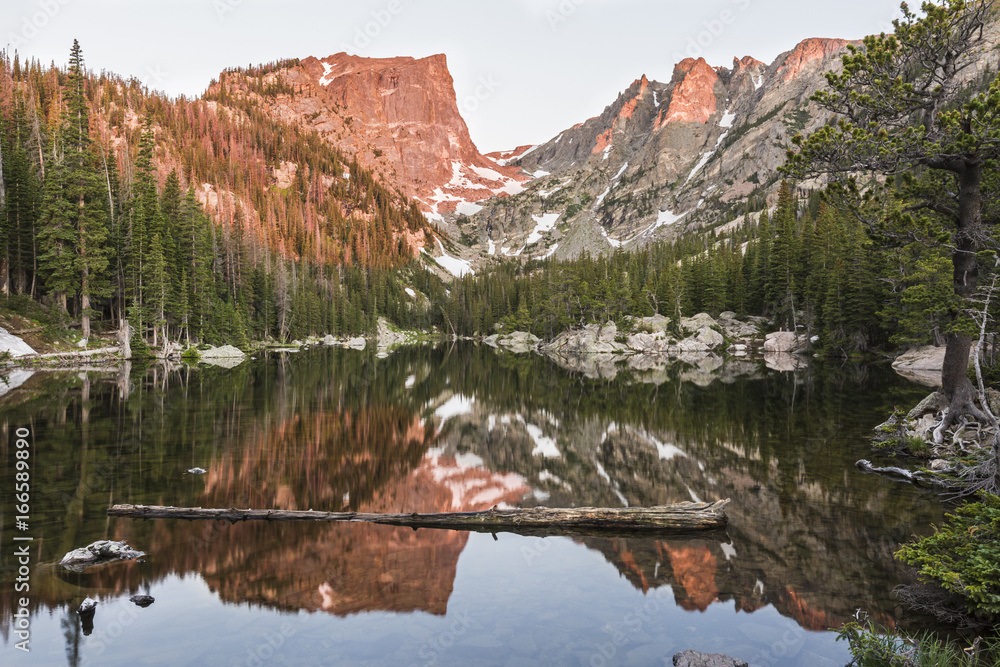 First Light on Hallett Peak