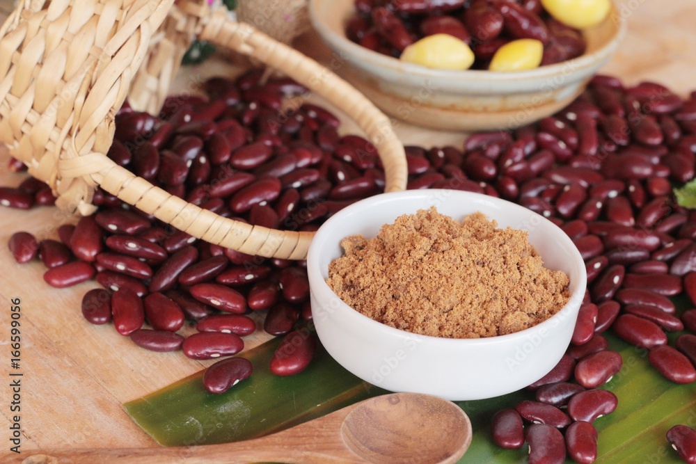 Red bean boiled in syrup is delicious Red bean boiled in syrup is delicious