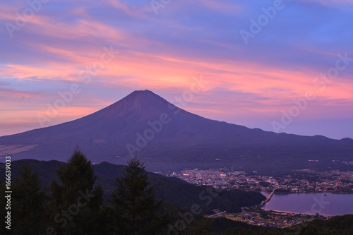 富士吉田西川林道から朝焼け富士山