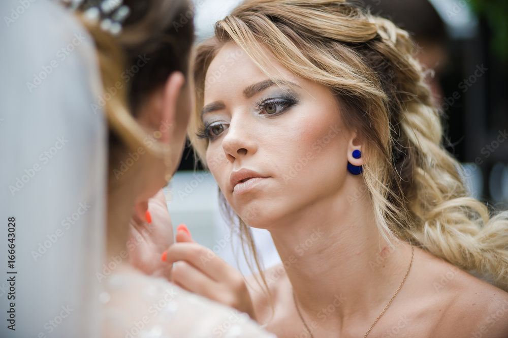 Fototapeta premium Makeup artist working