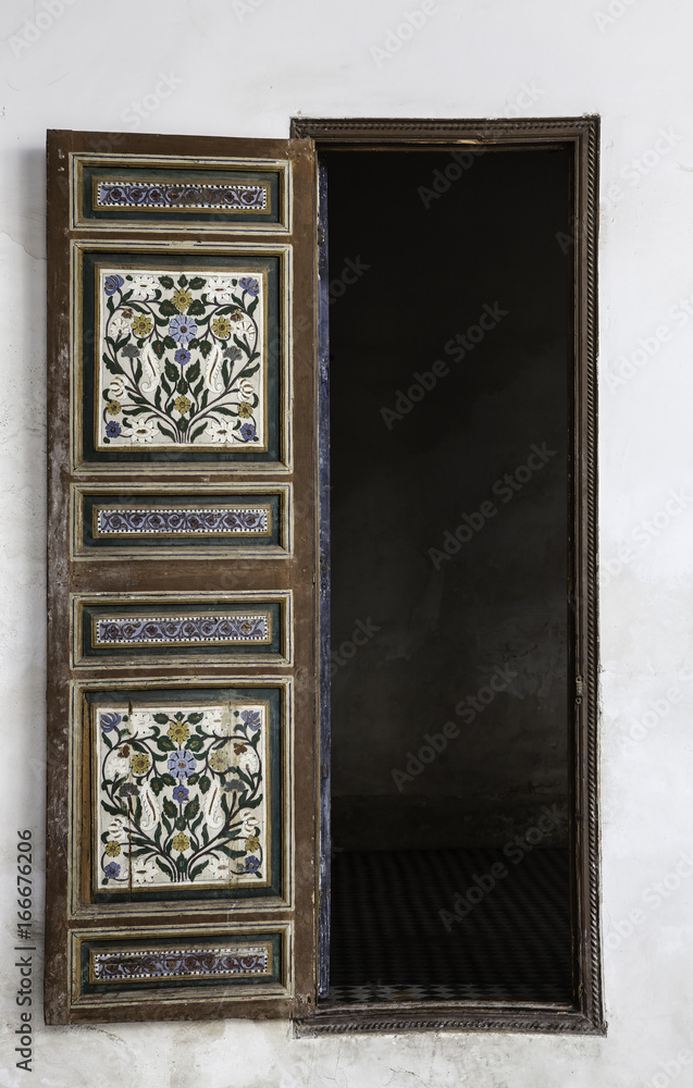 Obraz premium Decorative old door an Marrakech, Morocco