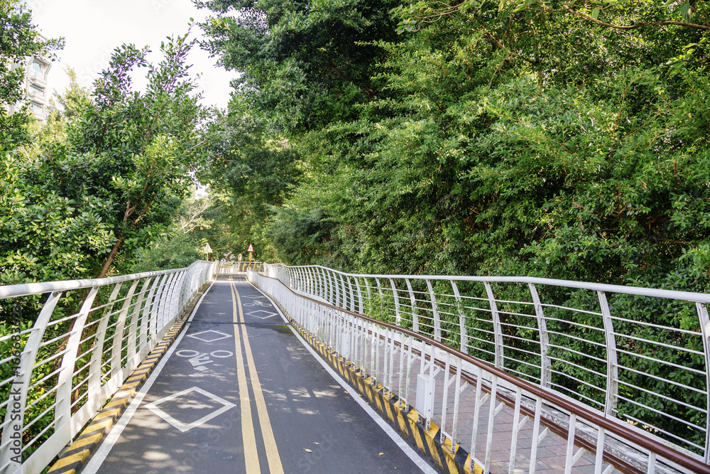 Xindian Creek bicycle lanes