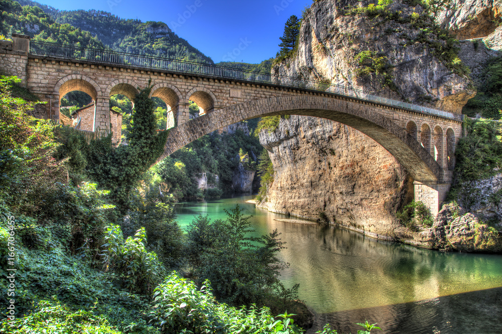 Le pont de Saint-Chely du Tarn - Lozere