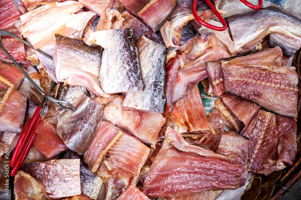 Salted fish (dried fish) is a dry food