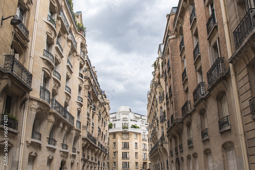      Paris, typical street in a stylish district with beautiful buildings    © Pascale Gueret