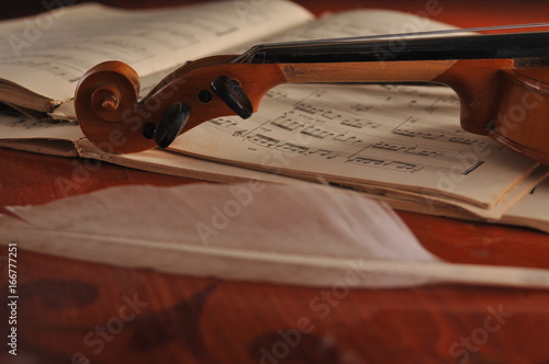 Violin and notes on the table