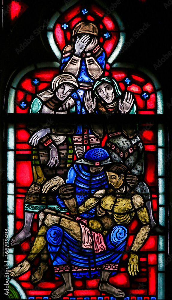 Stained Glass in Worms - Mary and Jesus taken from the Cross