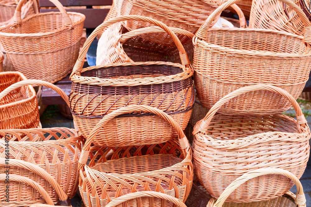 The various pads (wickers) on open air trade. The various pads (wickers) on open air trade.
