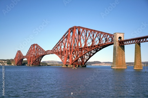 Fototapeta Naklejka Na Ścianę i Meble -  Forth Bridge Scotland