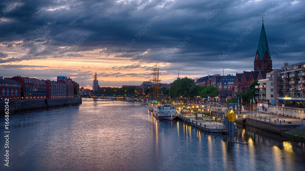 Obraz premium Die Schlachte an der Weser in Bremen