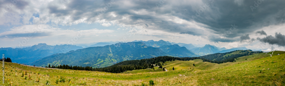 Panorama du Parc naturel régional du massif des Bauges