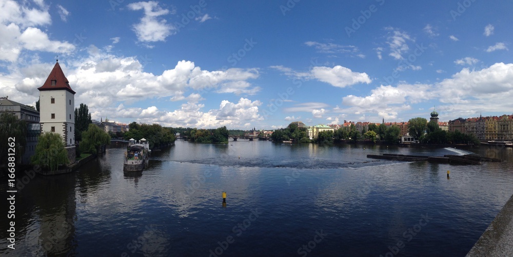 Obraz premium Vltava river in Prague