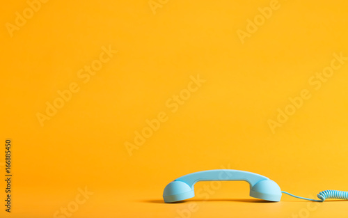 Εκτύπωση καμβά Retro style blue telephone handset