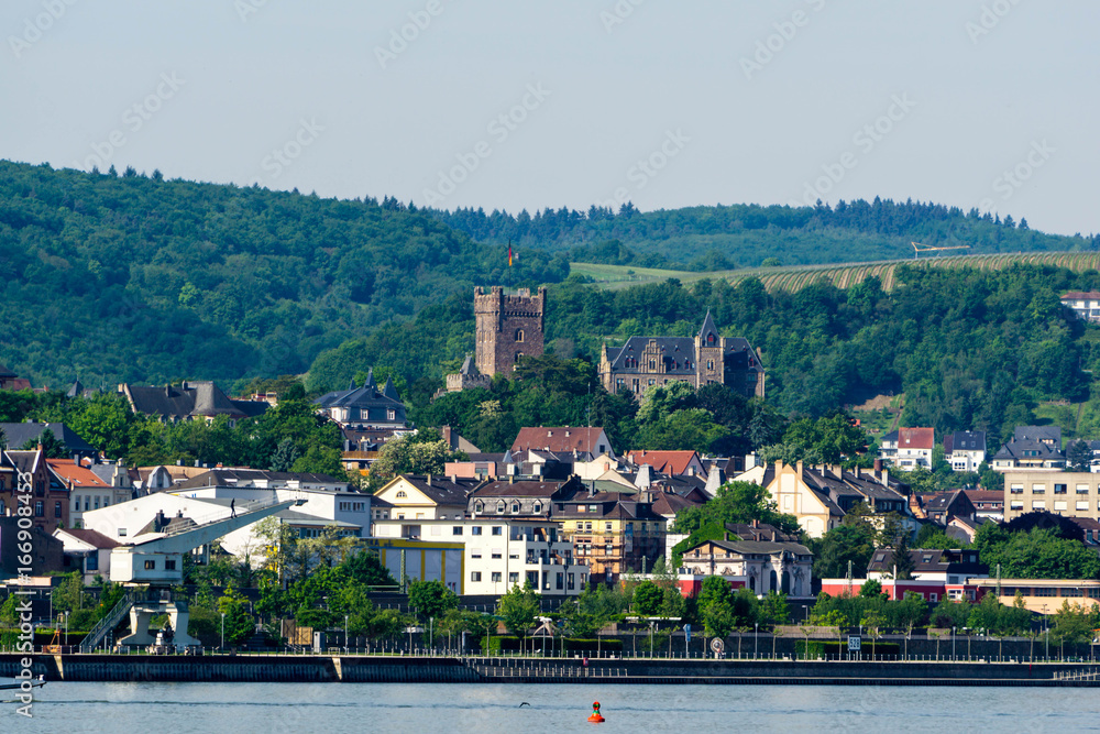 Panorama von Bingen am Rhein  mit Burg Klopp