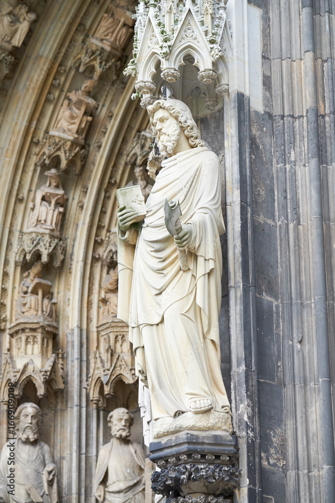 Cologne cathedral, stone sculptures